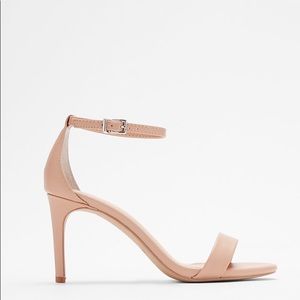 Single ankle strap nude high heels brand new !! 👠